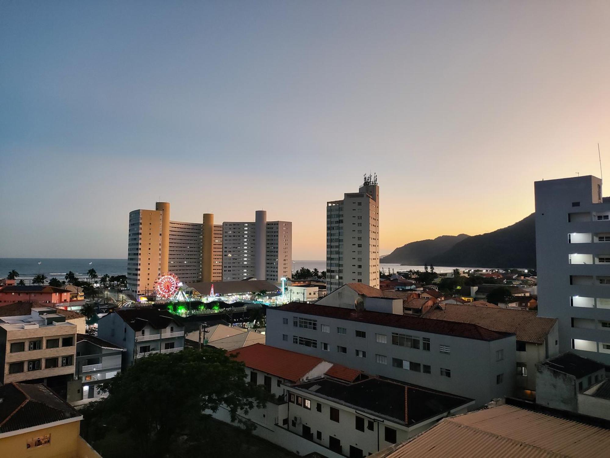 Apartamento Inteiro Em Peruibe No Centro, Prox A Praia Екстериор снимка